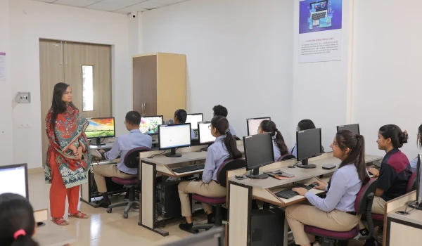 Computer Lab (Commerce Applications)