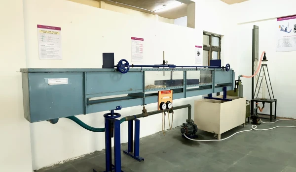 Fluid Mechanics & Hydraulics Lab