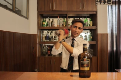 Food & Beverage Service Lab