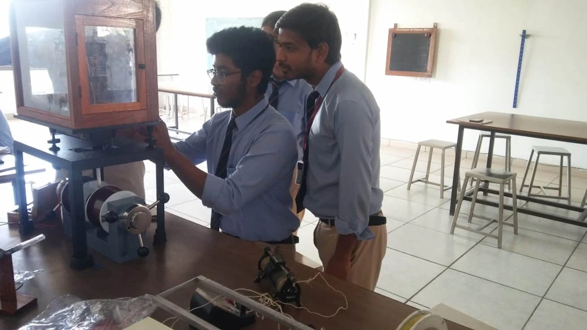 Solid State Physics Lab