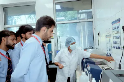 Quantum University Organizes Industrial Visit to Dehra Dun Dugdh Utpadak Sahakari Sangh Ltd. for MBA Students