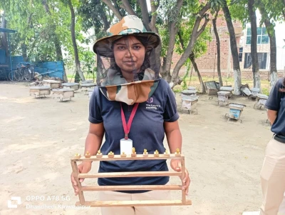 Quantum University Organizes Five Day Apiculture Training for B.Sc. (Hons.) Agriculture Students