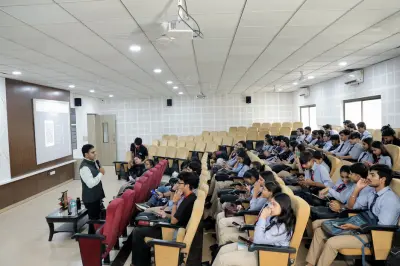 Quantum University Organises Investor Awareness Programme for B.Com Students in Collaboration with MindClub Foundation and NSE
