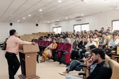 Quantum University Organizes Session on Building Confidence Through Effective Communication